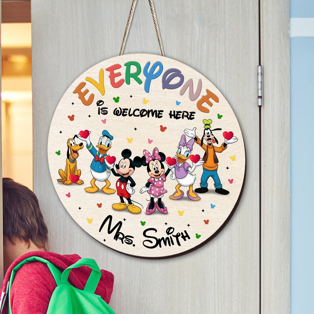Everyone Is Welcome Here - Personalized Mouse Round Wood Sign