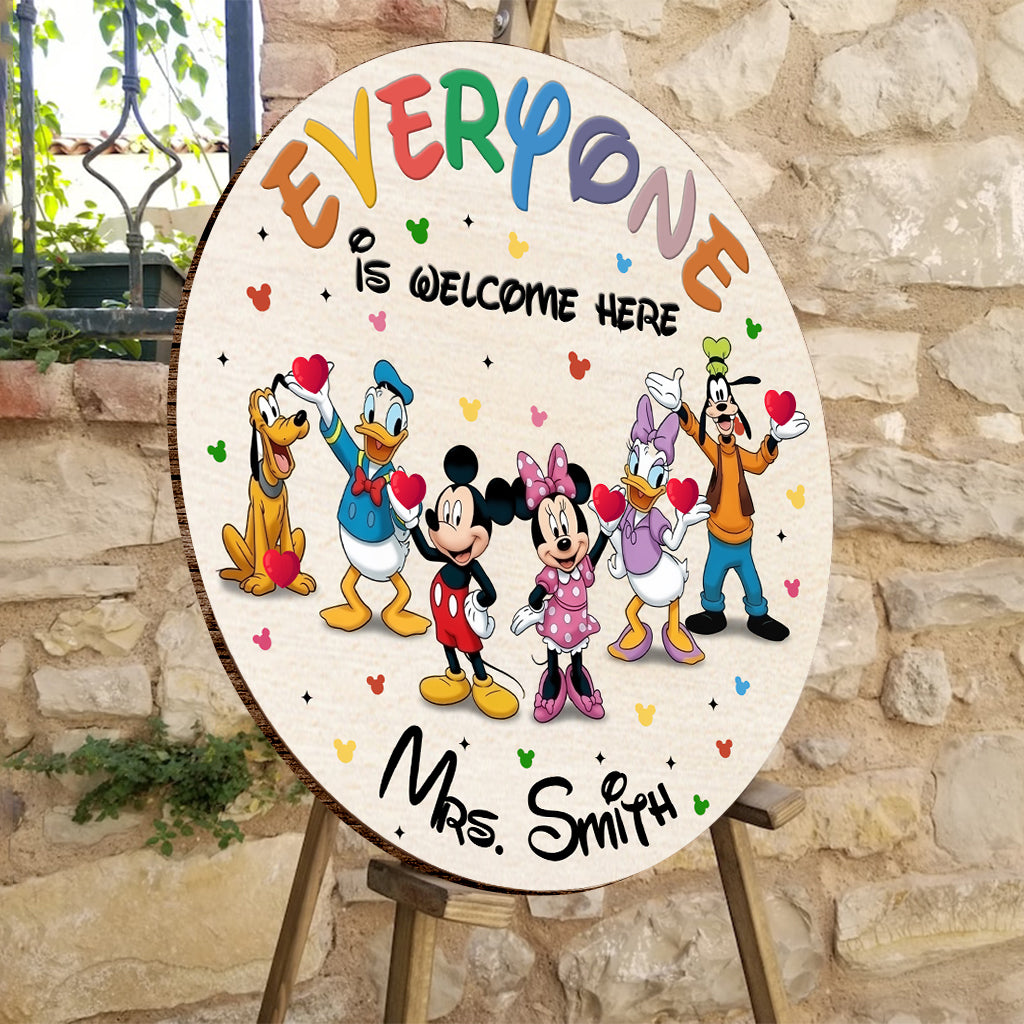 Everyone Is Welcome Here - Personalized Mouse Round Wood Sign
