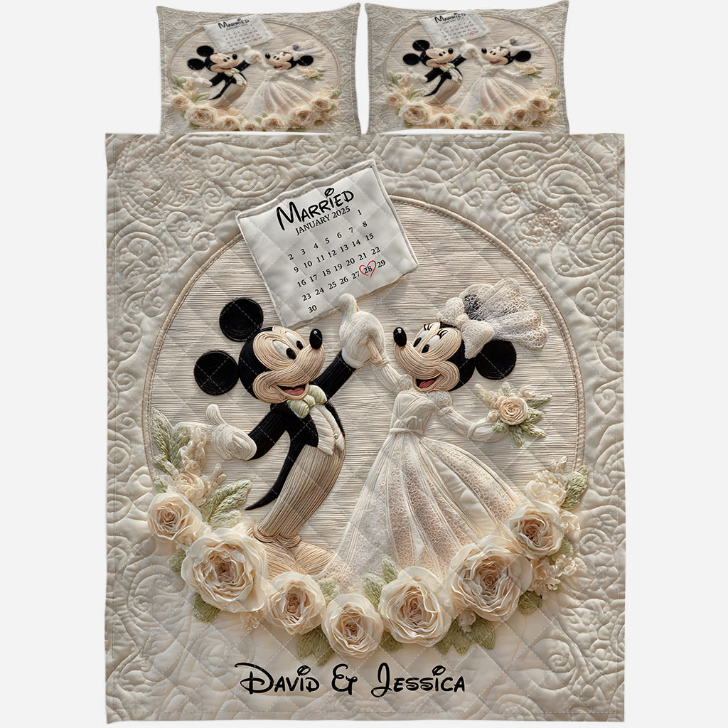 Happy Anniversary Mouse Couple - Personalized Mouse Quilt Set