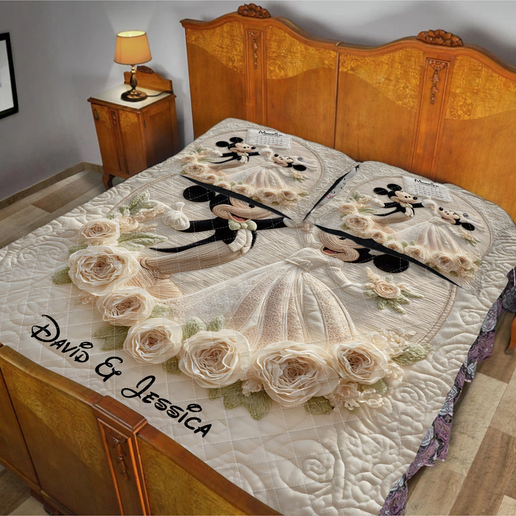 Happy Anniversary Mouse Couple - Personalized Mouse Quilt Set