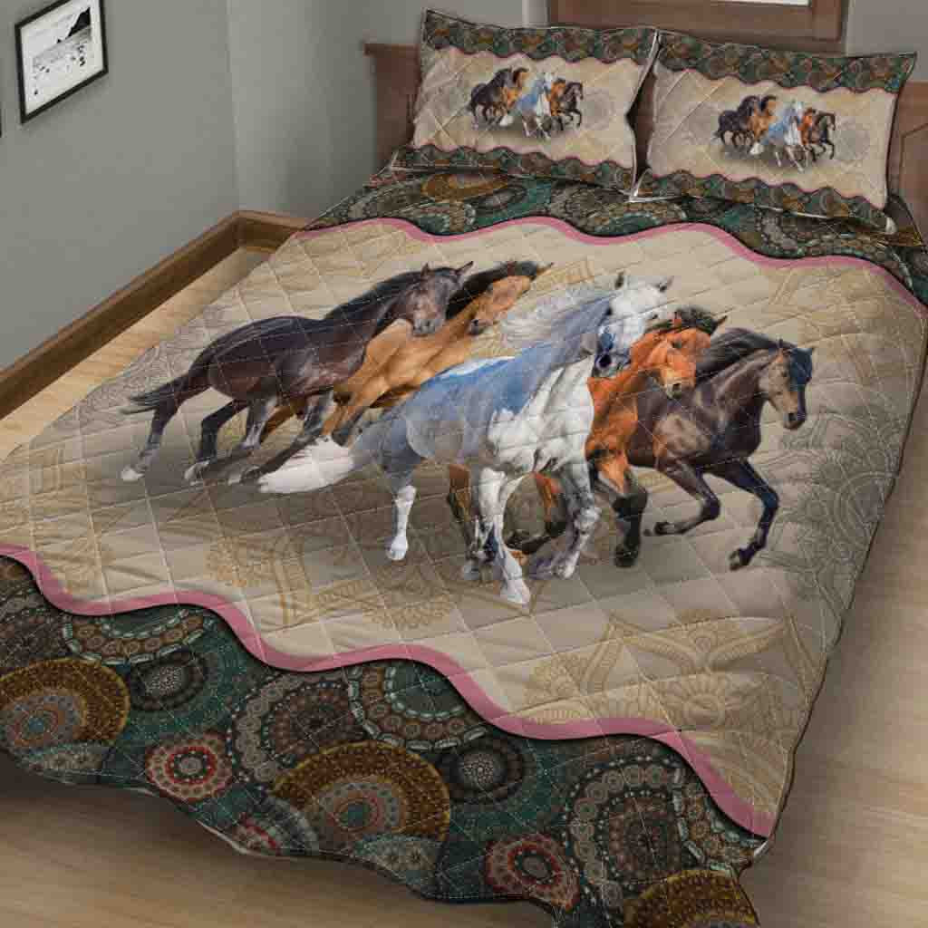 Five Horses Vintage Mandala - Horse Quilt Set 0921