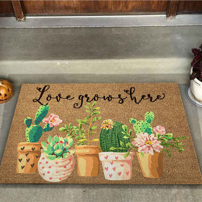 Love Grows Here - Cactus Coir Pattern Print Doormat