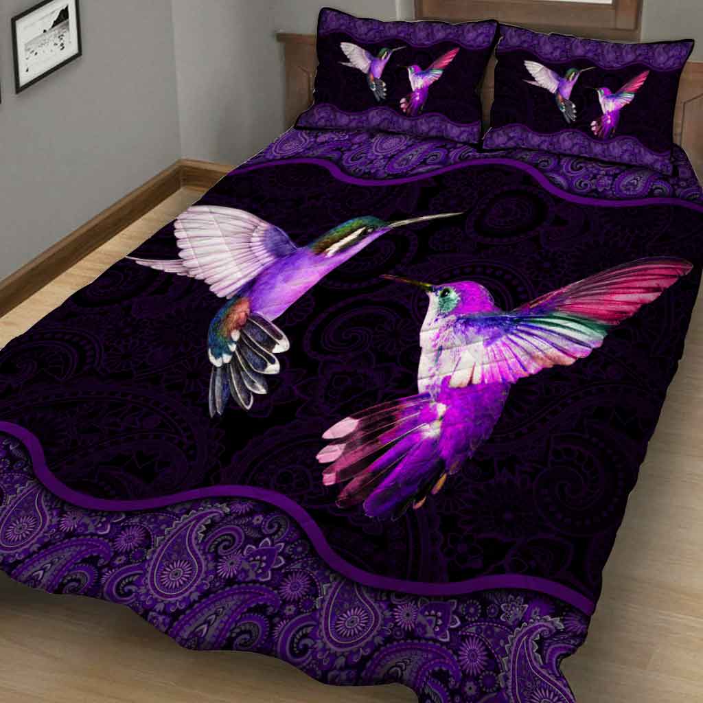 Purple Hummingbirds Quilt Set