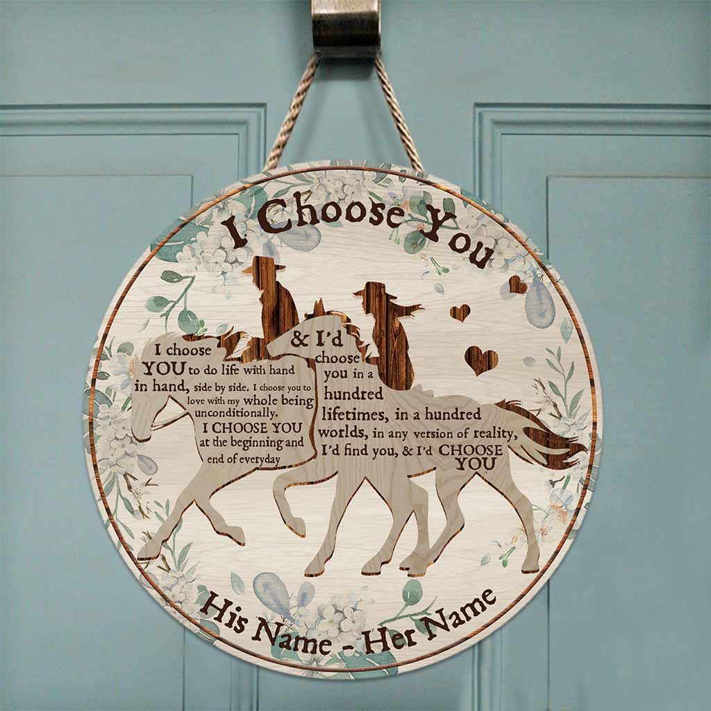 I Choose You Horse Couple - Personalized Round Wood Sign