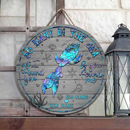 So Many In The Sea - Personalized Turtle Round Wood Sign