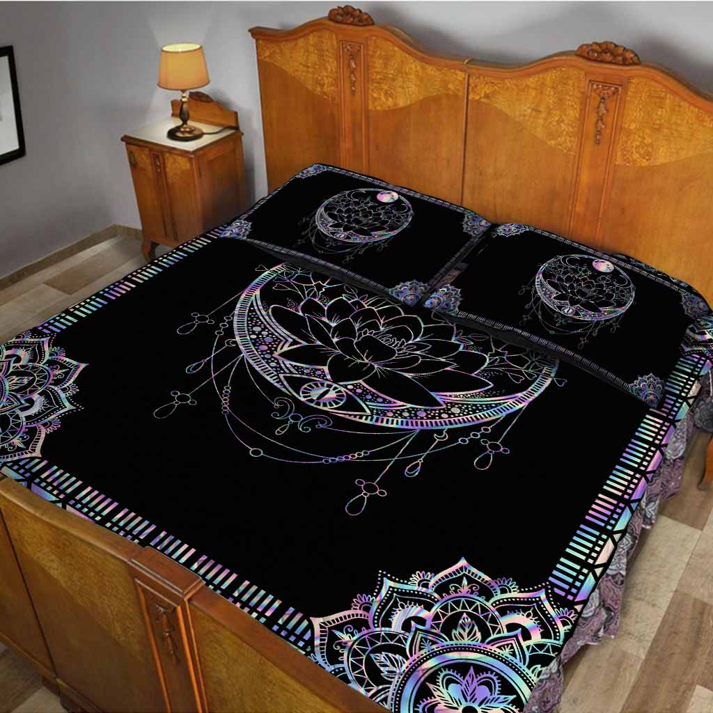 Magic Witch Quilt Set