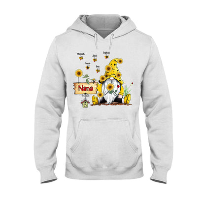 Mom Grandma Reasons To Bee Happy - Personalized T-shirt and Hoodie