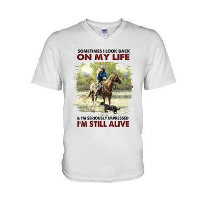 Sometimes I Look Back - Horse T-shirt and Hoodie